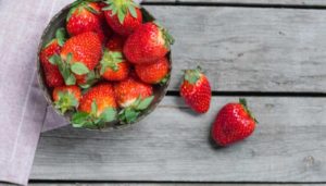 Do Strawberries Need To Be Refrigerated 300x171 